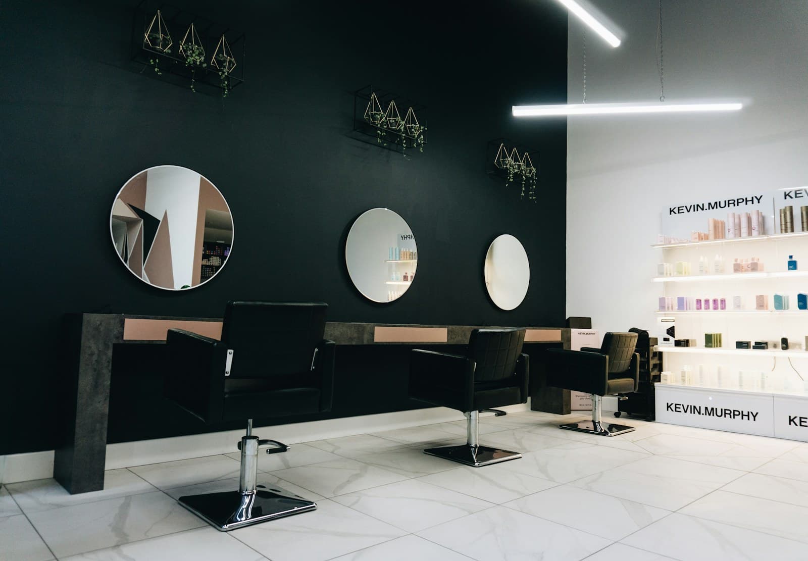 Moderan salon koji koristi planoo zakazivanje